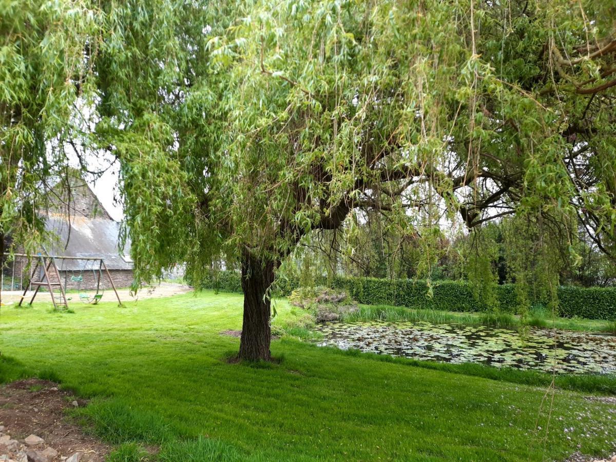 A La Memoire De Merlin & Spa Saint-Malon-sur-Mel Exterior photo